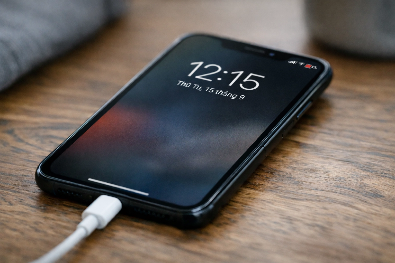 Điện thoại cắm sạc nhưng không nhận, pin 8% không hiển thị biểu tượng tia sét