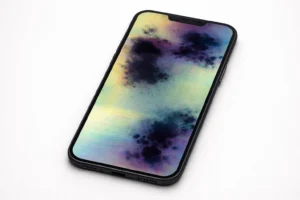 Màn hình điện thoại bị lỗi sau rơi nước với đốm đen và vùng loang màu trên màn hiển thị